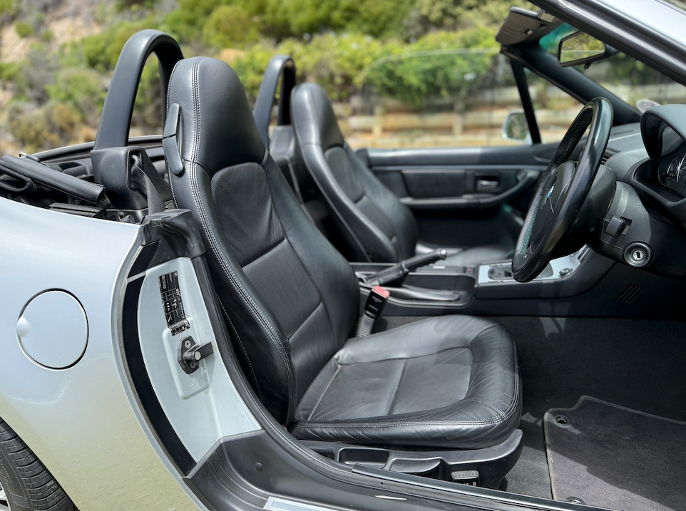 Thumbnail: BMW Z3 3.0L