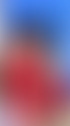 바카스 BJ 크리스마스 라이브에서 빨간 옷으로 가슴을 가리고 있는 셀카