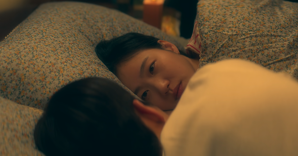 은중과 상연 Netflix 드라마 침대 장면