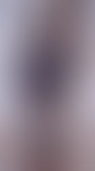 연화가 침대 위에서 블랙 시스루 란제리를 입고 카메라를 응시하는 모습 – 유료 영상 캡처