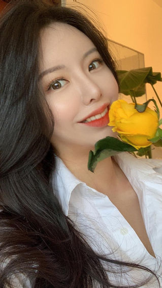 Seoul Girlfriend Secret Naked Busty Breasts