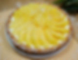 Tarte ananas sur un lit de chantilly et marmelade de fruit