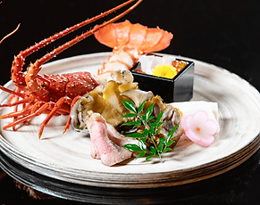Enjoy premium lobster and fine seafood at Chunagon Kobe Harborland, where exquisite flavors meet stunning waterfront views.