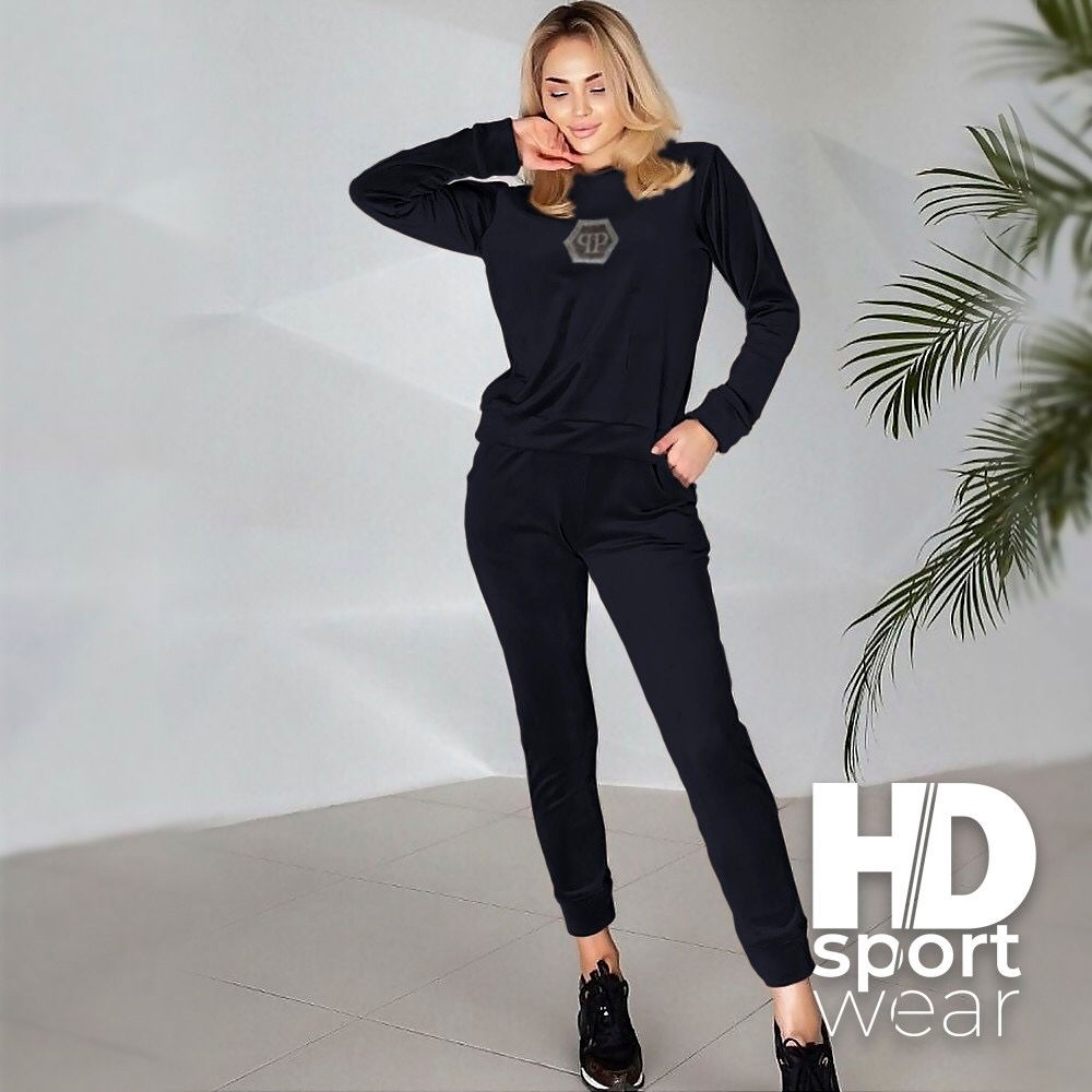 Женские спортивные костюмы HD