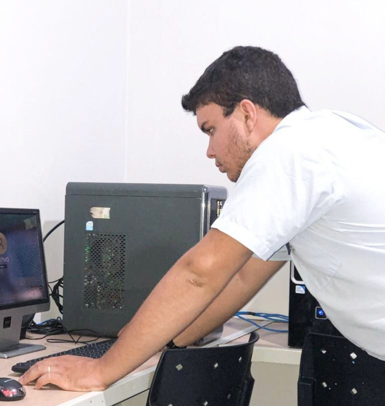 Configuração de Desktops Para laboratorio de Informatica