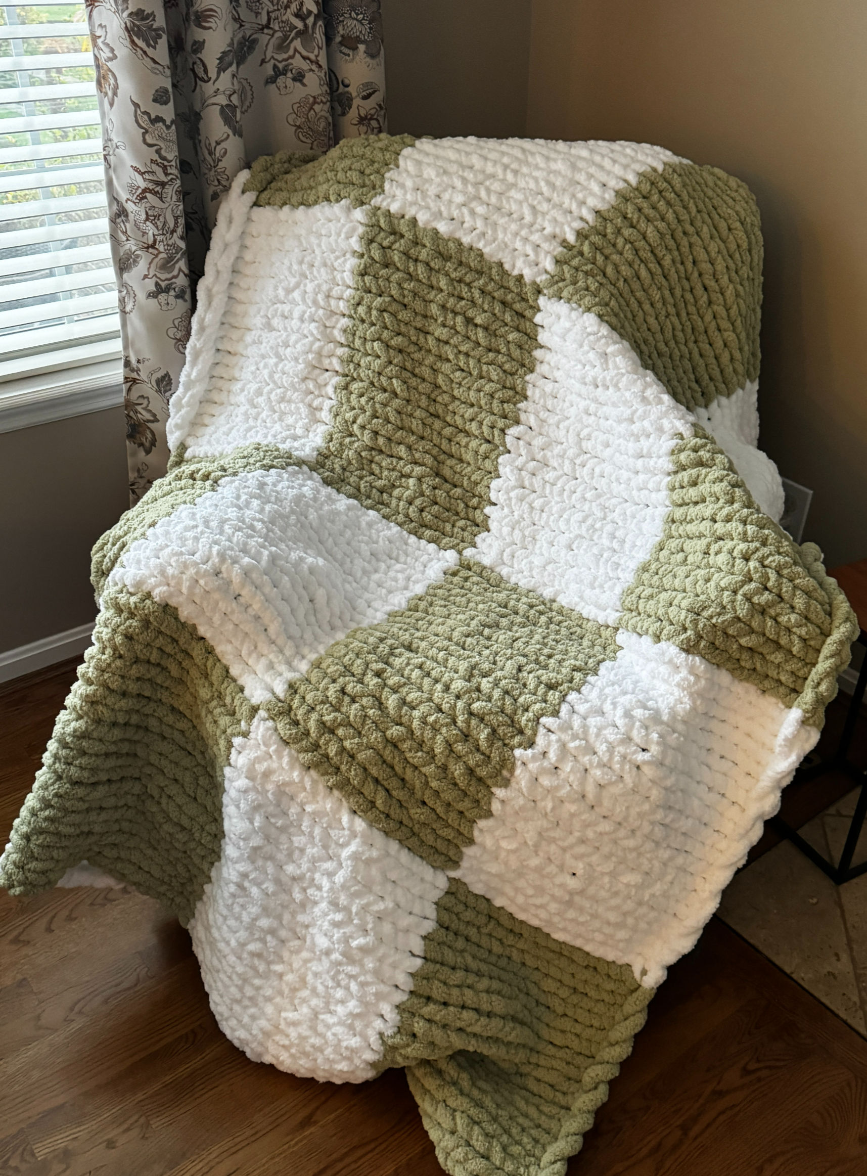 Checkered Chunky Hand-Knit Blanket