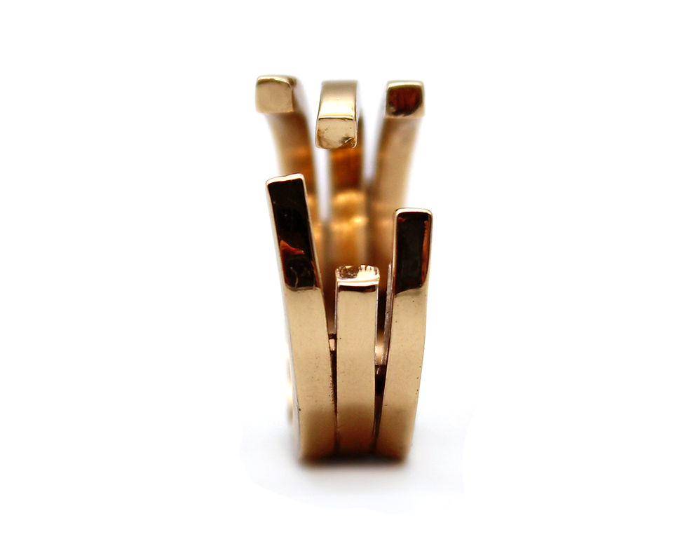 Thumbnail: Anello a fascia aperta in bronzo rosso vista laterale