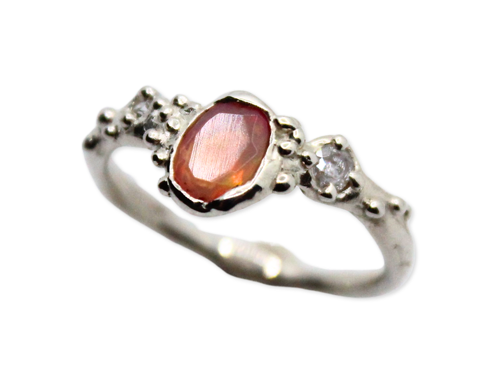 Miniatura: Anello in argento con opale con zirconi
