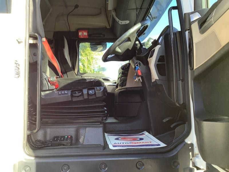 Thumbnail: MAN TGX 26.470 6X2 TRACTOR UNIT 2019