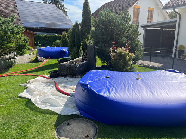 Teichreinigung mit Wasserrückgewinnung zur Vermeidung von starkem Algenbew