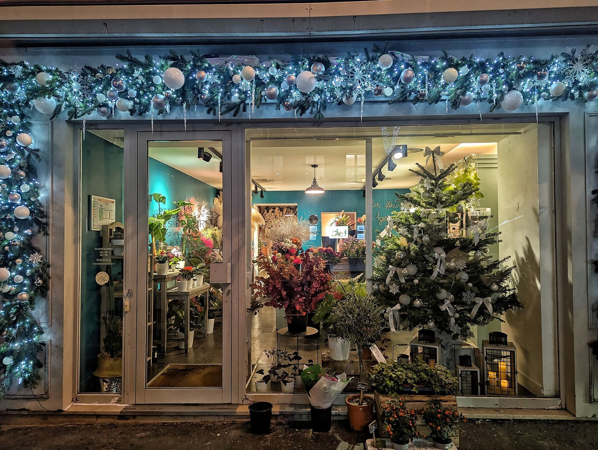 Christmas shop