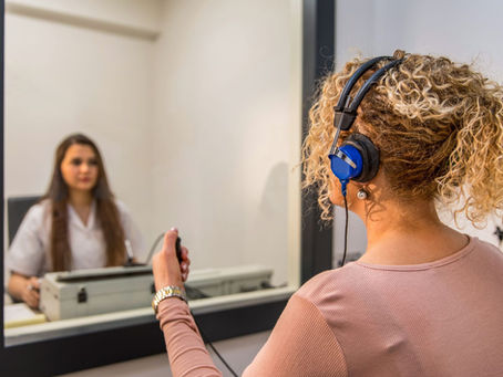 Exame de audiometria: a importância de fazer todos os anos