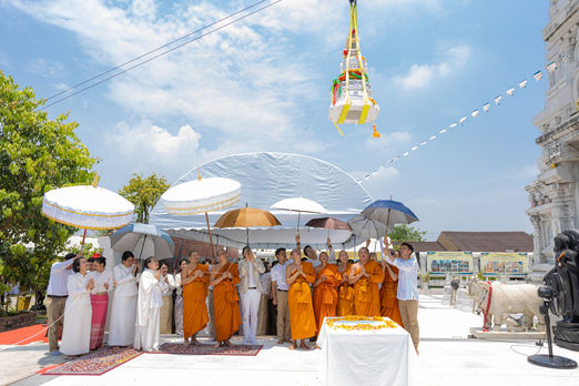 พิธีเจริญพระพุทธมนต์ ถวายเจดีย์บูชาพระอรหันต์ 108