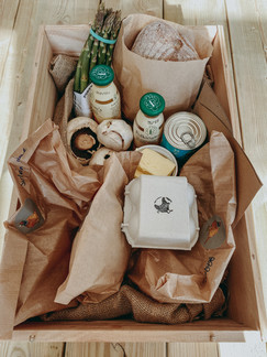 Locally-sourced food hampers