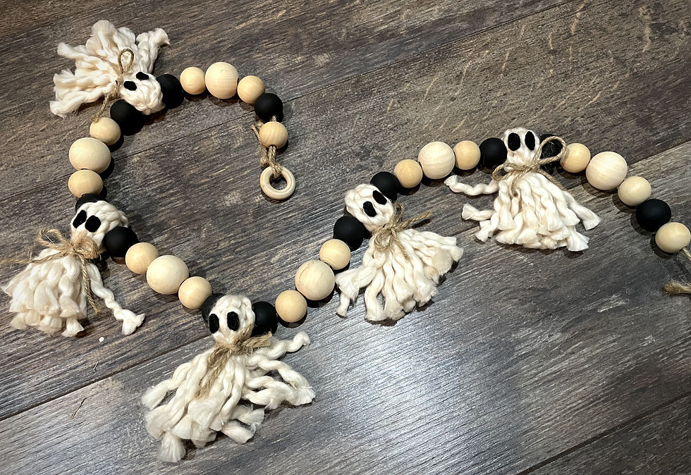 Thumbnail: Simple Ghost Garland - Black & White