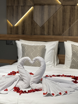 Романтичні побачення в номері