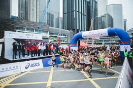 「港島10公里賽2018」完滿結束
8,000名跑手暢跑港島鬧市ASICS健兒取得驕人成績