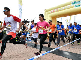 政商體界聯同1,500名小母牛神奇特工參與「競跑助人」
為內地貧困家庭跑出新希望