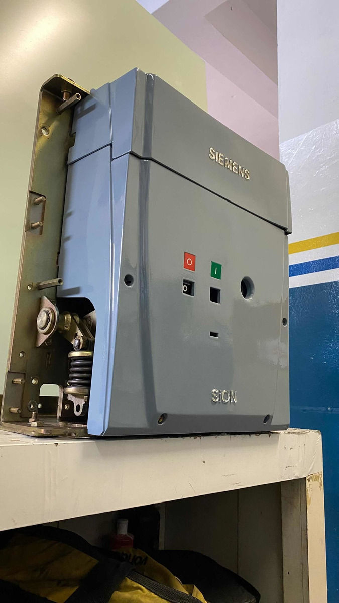 Painel Frontal Compatível Com Disjuntor Sion da Siemens