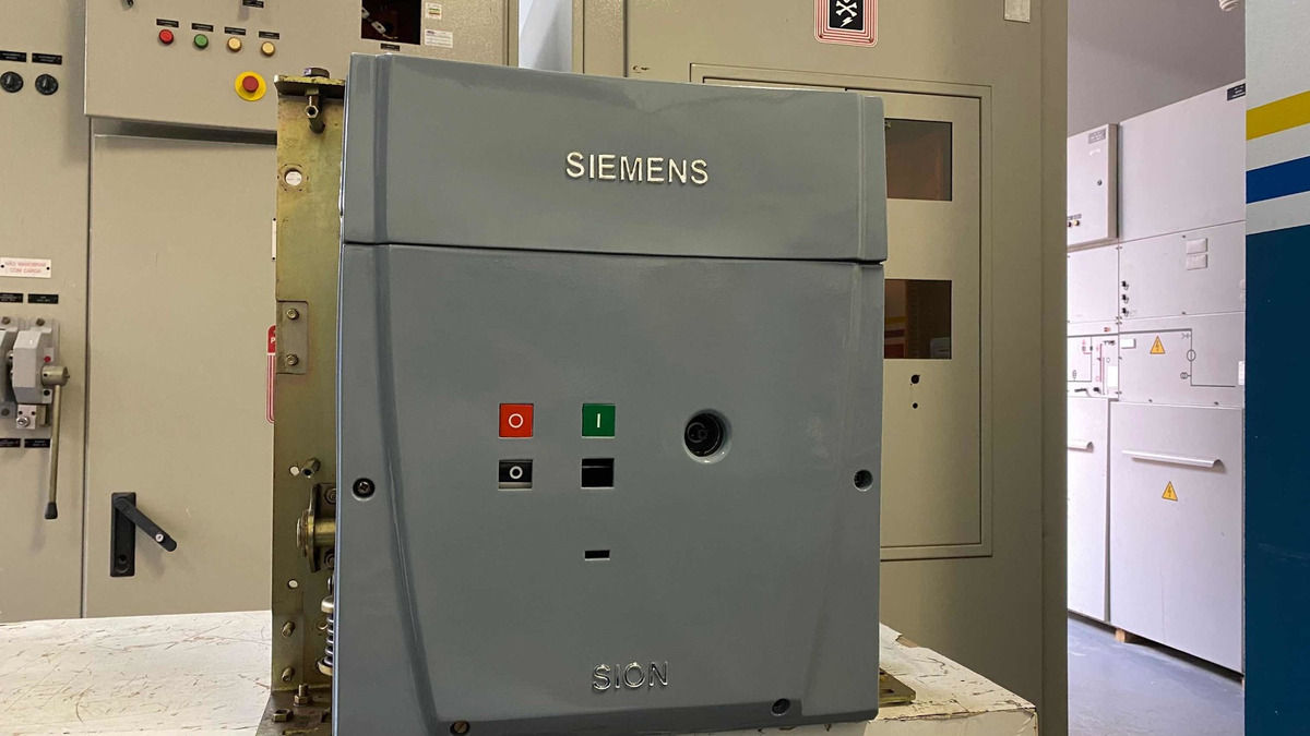 Kit de 4 Paineis Frontais com Botão Compatível Disjuntor Sion Siemens Comun