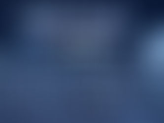 Na noite de sexta-feira (18), a Polícia Militar foi chamada por uma jovem de 20 anos, vítima de violência doméstica, em Mariana. Ela relatou que foi agredida pelo namorado, de 22 anos, em uma residência localizada no bairro São José, e também mencionou que o agressor estaria guardando drogas. Após investigações, o suspeito foi encontrado em uma casa no bairro Cartuxa, para onde sua mãe teria se mudado recentemente.