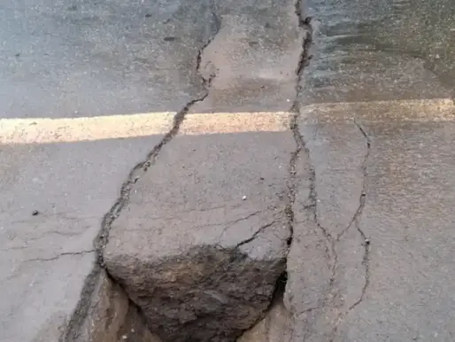 Rachadura em viaduto mobiliza autoridades na BR-356 em Itabirito