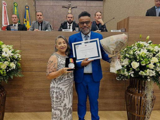 Procuradora jurídica Celina Rodrigues recebe medalha de honra na Câmara de Itabirito