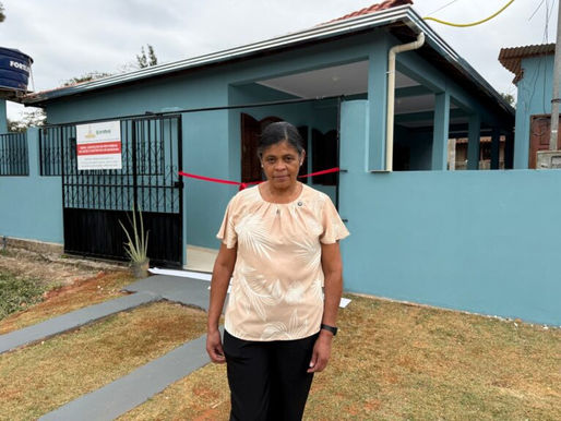 Programa Arrumando a Casa entrega 11ª moradia revitalizada em Mariana