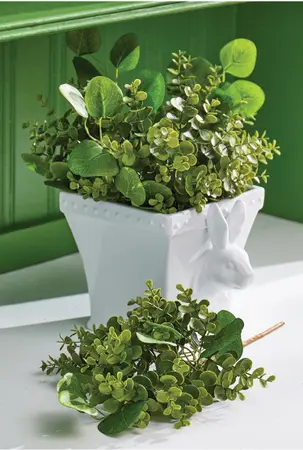 18" Boxwood and Eucalyptus