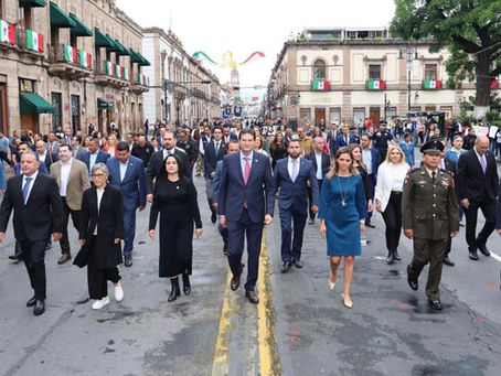 Alfonso Martínez encabeza colocación del programa de Fiestas Patrias en Bando Solemne