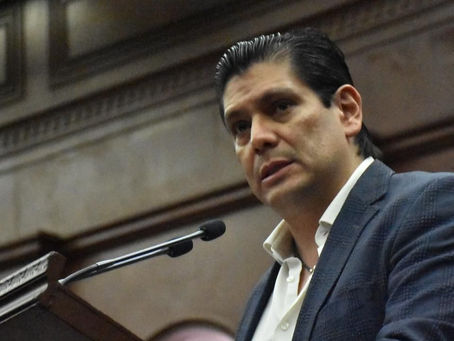 Busca Ernesto Núñez que SEE prohíba tareas extraescolares a estudiantes