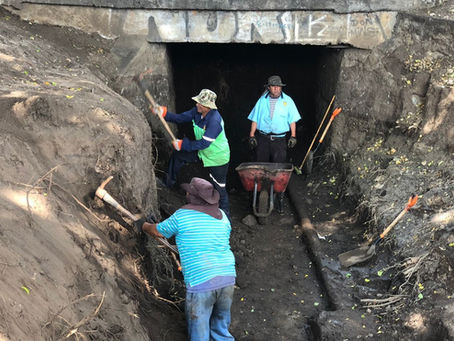 Tras varios años de desatención, SUOP Morelia limpia canal pluvial del Libramiento