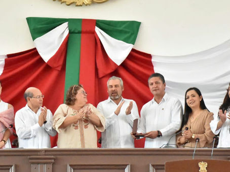 Entrega Congreso del Estado presea “Constitución de 1814” a la UMSNH