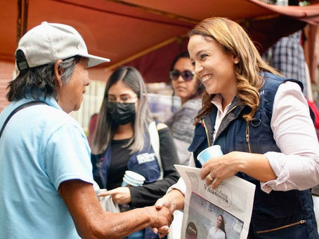 Con recorridos en las calles del Distrito 11, Andrea Villanueva rinde cuentas a los ciudadanos