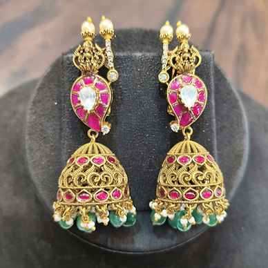 Jadau Kundan Jumka Set 