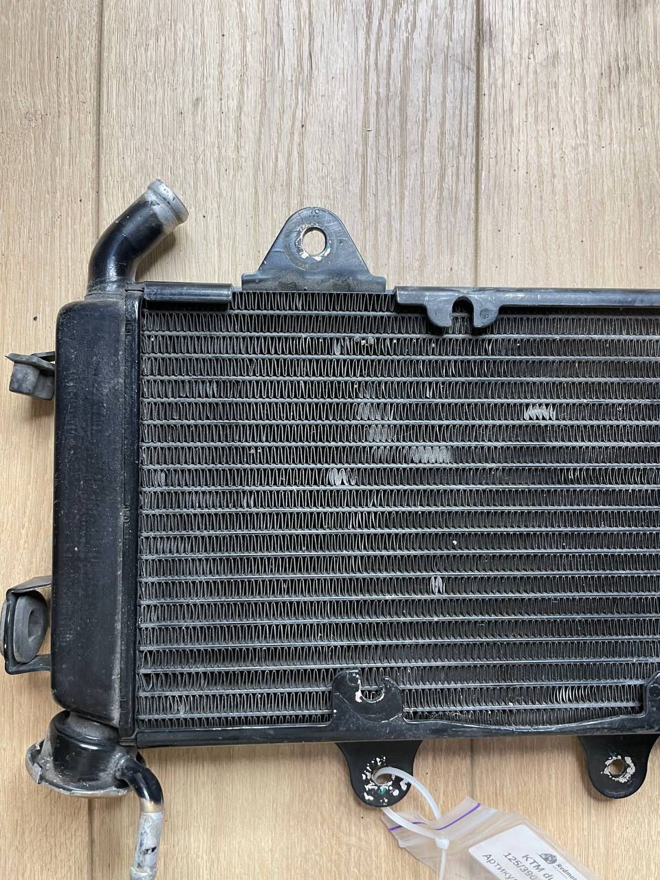 Миниатюра: Радіатор KTM duke 125/390, 11-16  90235010000