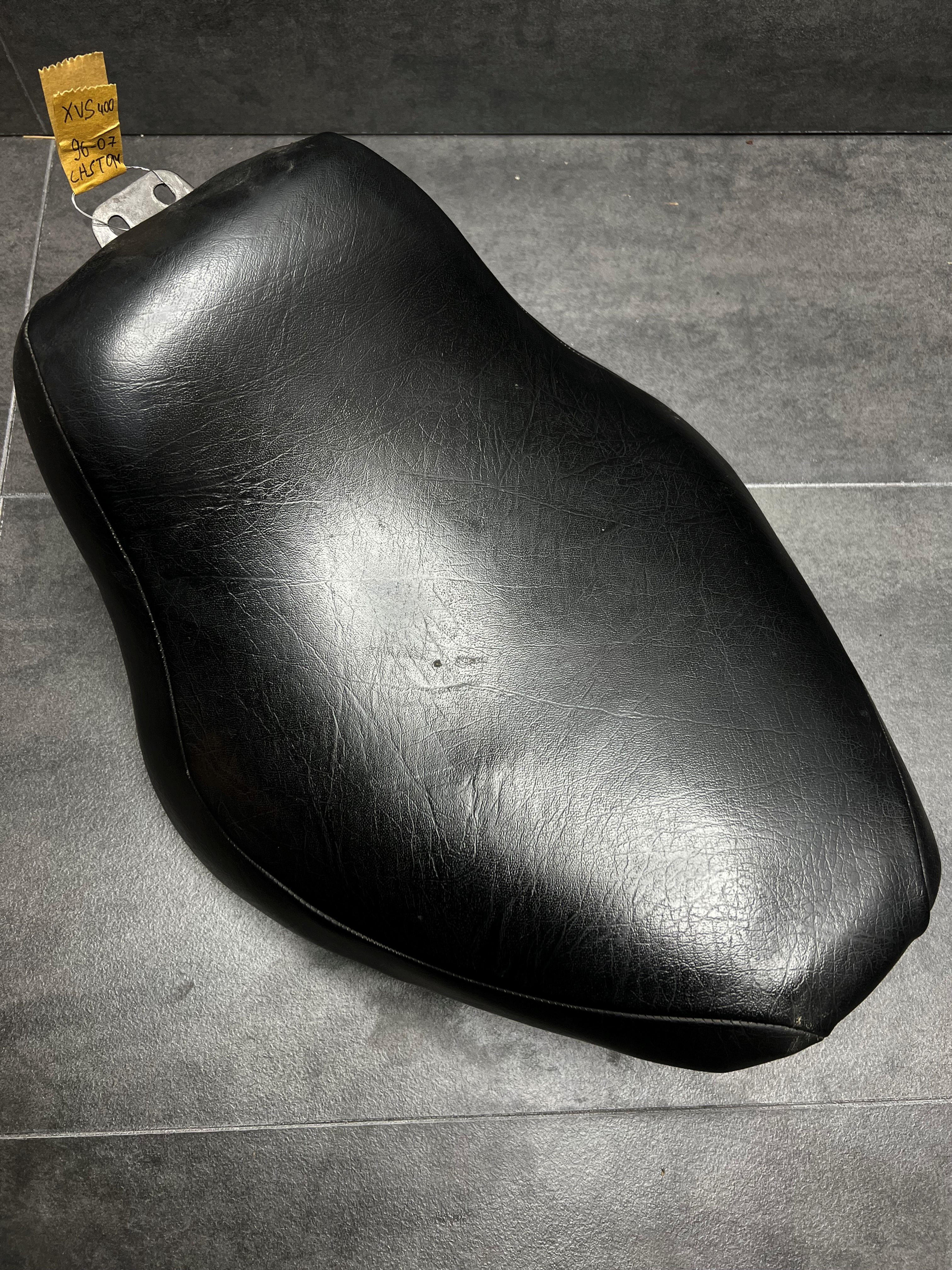 Сидіння водія Yamaha xvs 400,650 Drag star 96-04 4VR-24710-10-00