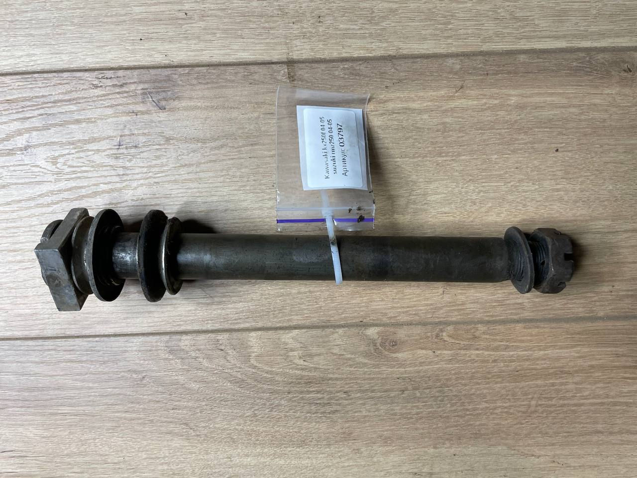 Вісь колеса (заднє) Kawasaki Kxf250 Suzuki Rmz250 , 04-05 K4106-814-66000