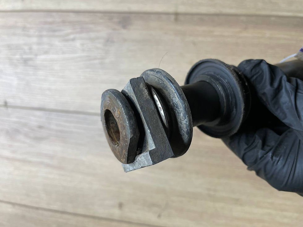 Miniatura: Вісь колеса (заднє) Kawasaki Kxf250 Suzuki Rmz250 , 04-05 K4106-814-66000