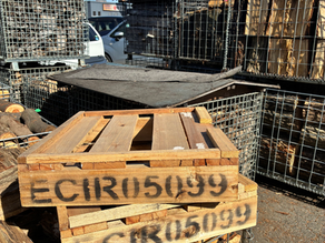 【木製パレットプレゼント】