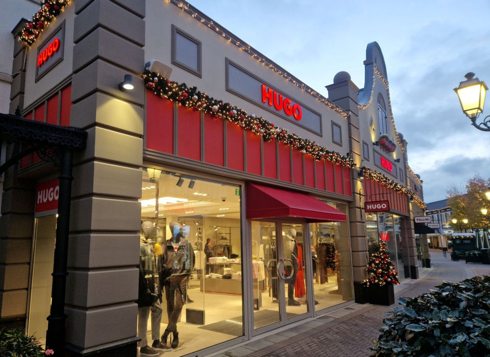Hugo Cheshire Oaks.jpeg