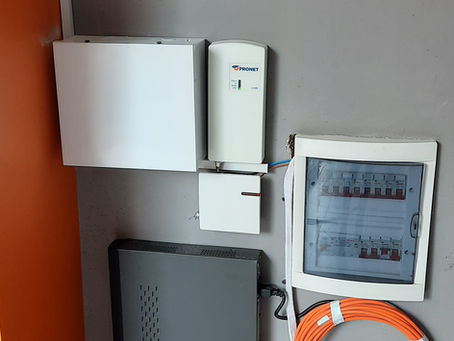 Caddx 8 Bölgeli Alarm Hikvision 4 Port Poeli Kamera Sistemi Montajımız