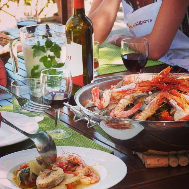 Fish and seafood cataplana