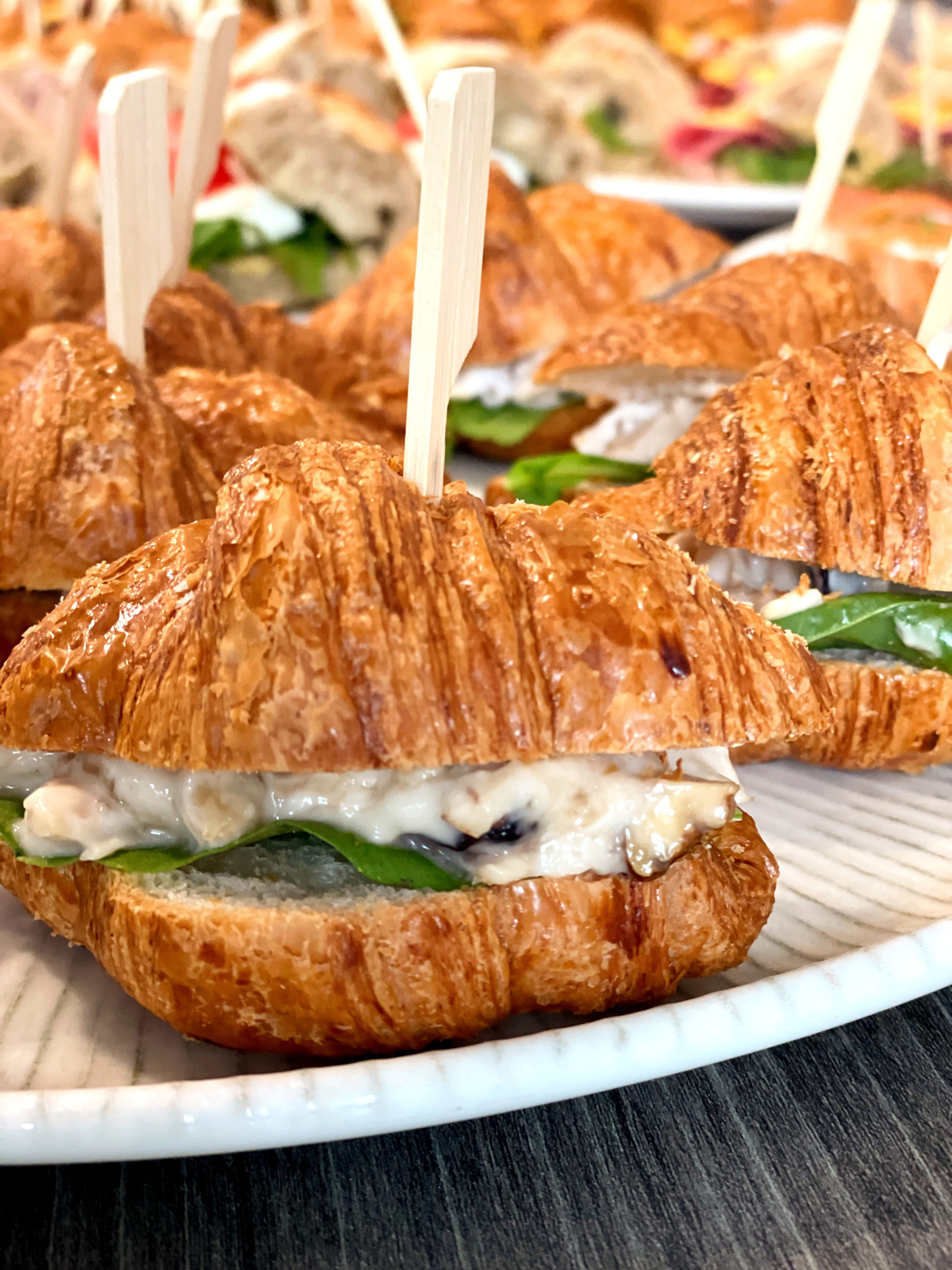 Ton Balıklı Mini Kruvasan (10 adet)