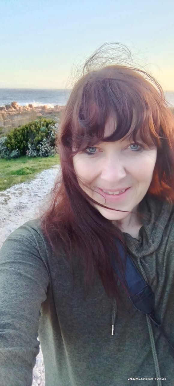 Nikki Otto : Writer, Photographer and Blogger https://readyfeet.wixsite.com/nikkiotto/biography