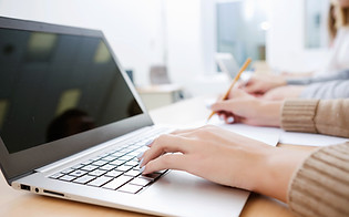 Laptop Writing