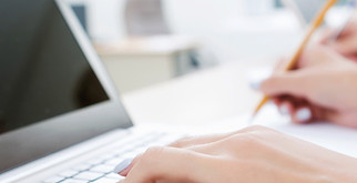 Laptop Writing