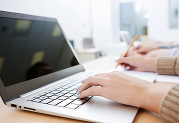 Laptop Writing