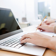 Laptop-Schreiben