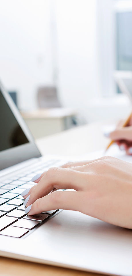 Laptop Writing